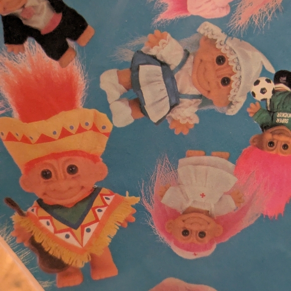 Vintage Troll Dolls Hallmark Wrapping Paper NWT 2 packs - Picture 6 of 10